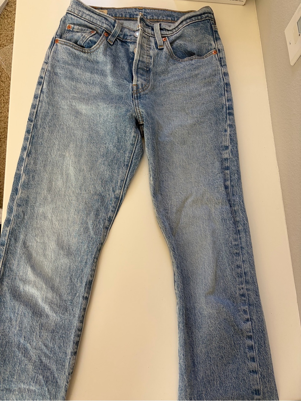 Levi’s 501 light blue wash jeans- size 25